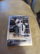 2022 Topps Chrome Base #137 Luis Robert - Chicago White Sox