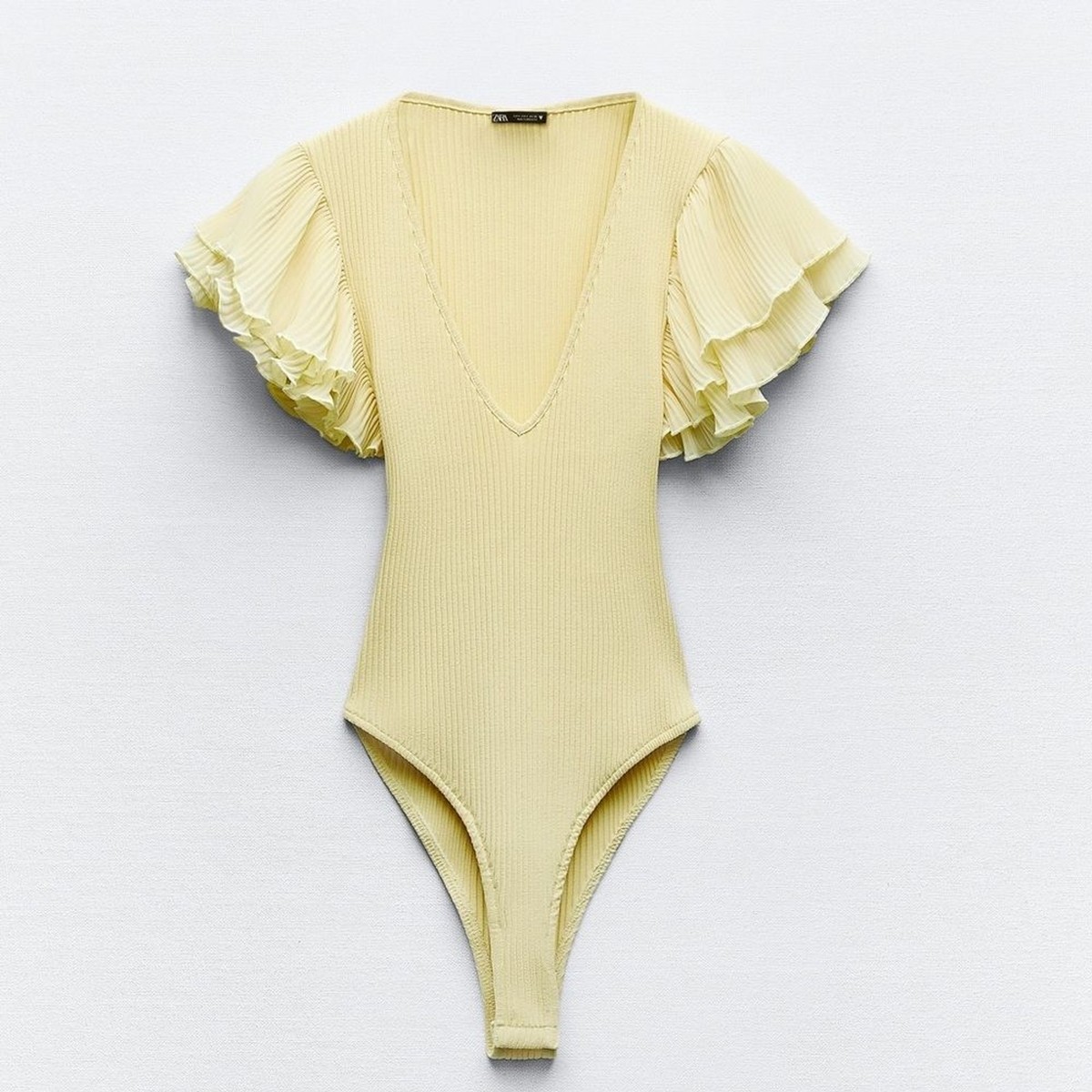 ZARA Ruffle rib bodysuit v neck 0264/815 | eBay ZARA Ruffle rib bodysuit v neck 0264/815 | eBay