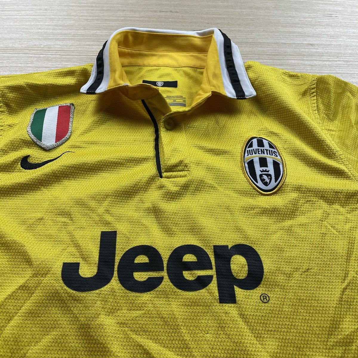 Nike 2013-14 Juventus Yellow Away Youth L Soccer Jersey Kids Boys