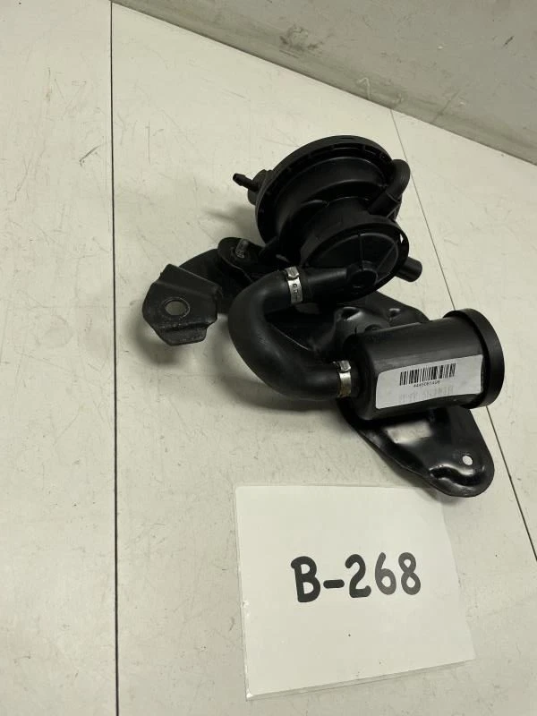 Volkswagen Golf 2012 hatchback tanque de combustible bomba de detección de fugas OEM+ Foto 2 de 4