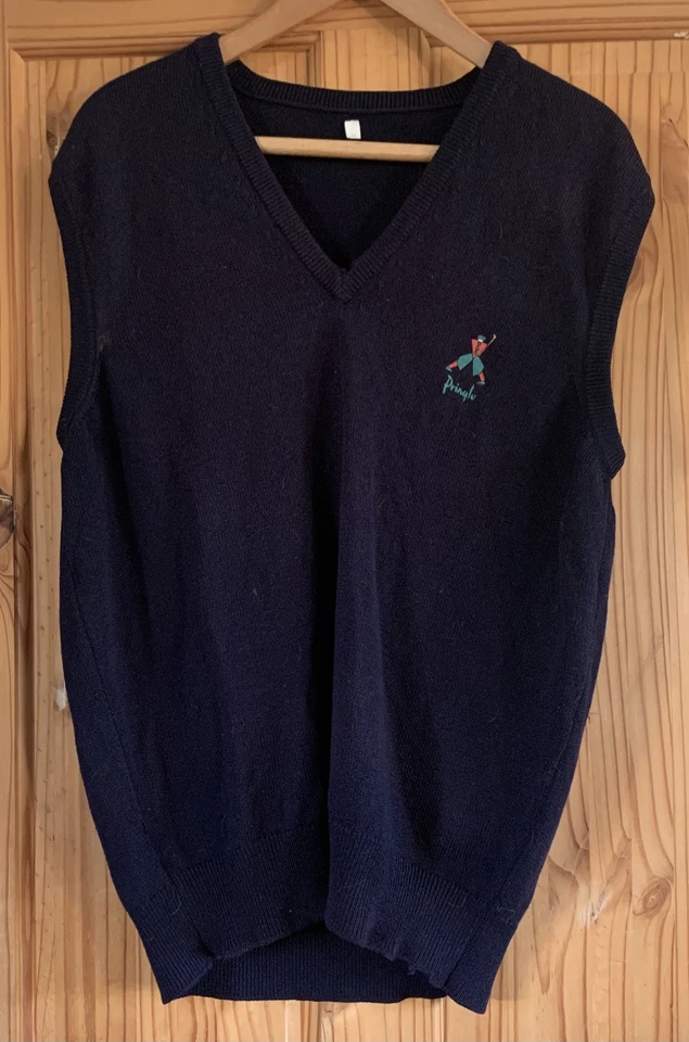 PRINGLE ! SIZE M ! VINTAGE GOLD SLEEVELES VEST JUMPER ! 100% PURE WOOL ! NAVY - Image 2 of 2