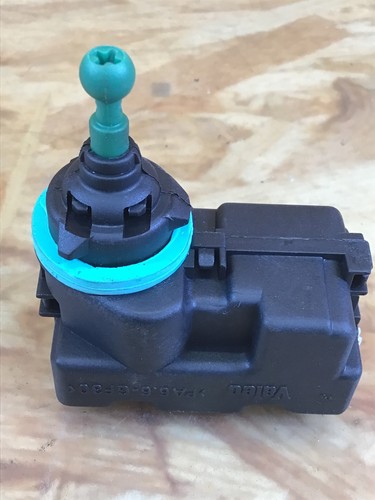 374317 Stellmotor Scheinwerfer links VW Golf IV (1J) 1J0941295F