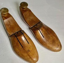Vintage Wooden Shoe Trees Split Toe Adjustable Men  s Size 8D Pair