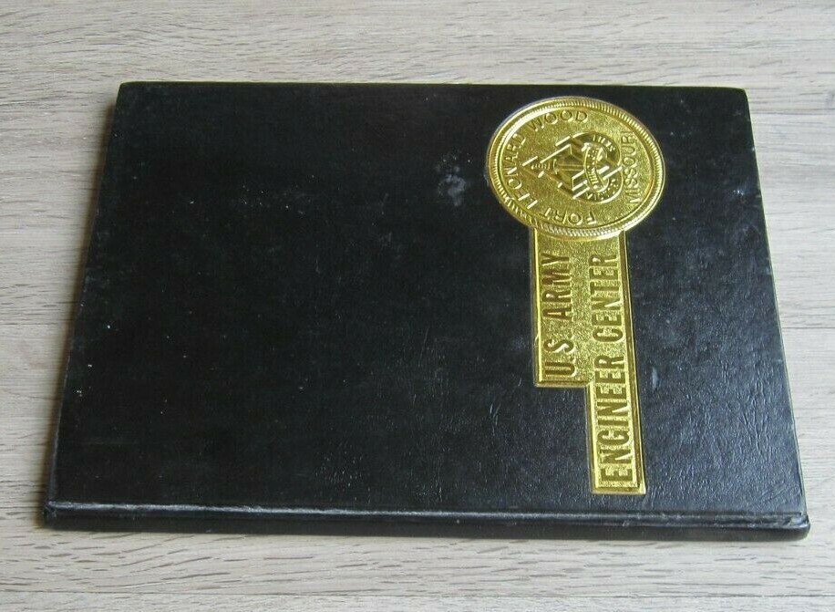 1995 Fort Leonard Wood US Army Engineer training yearbook Company A