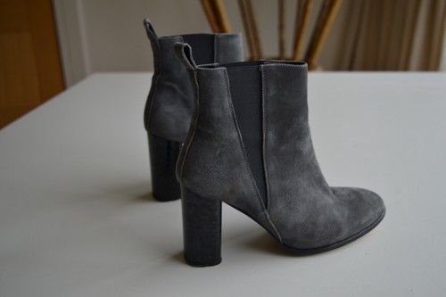 CARVELA KURT GEIGER GREY SUEDE BOOTS 