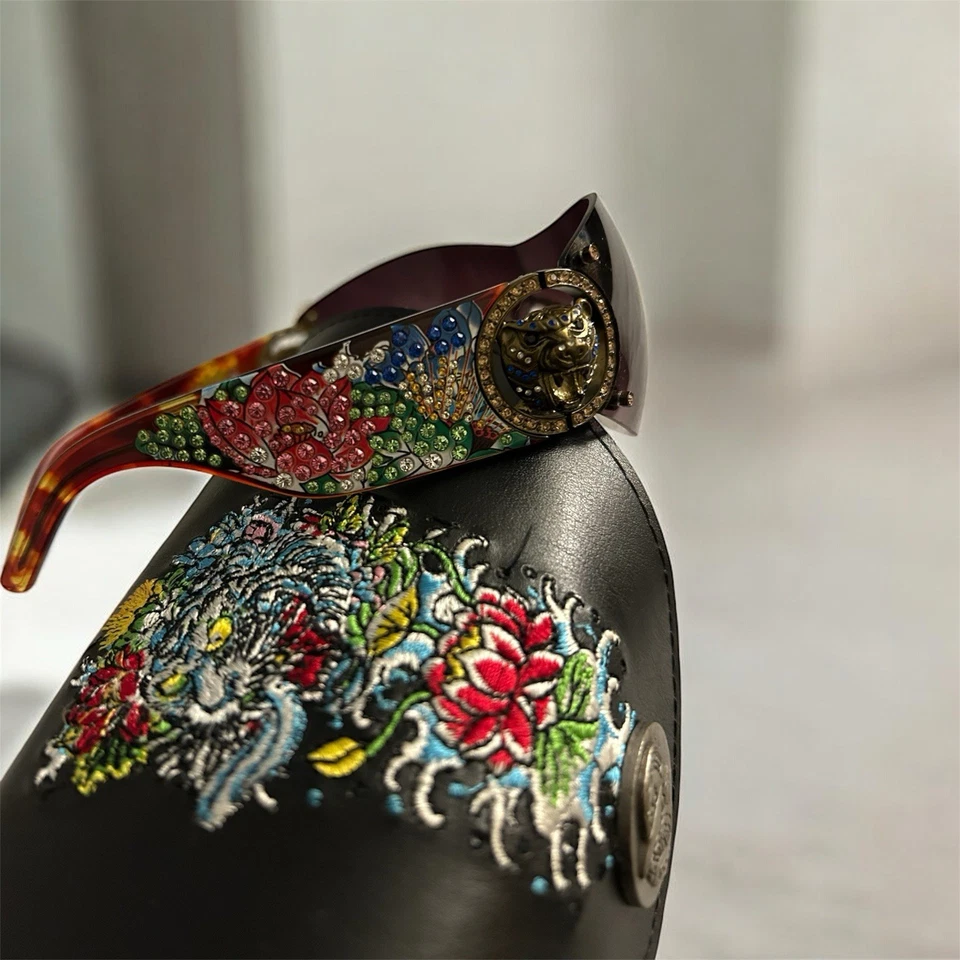 Ed Hardy Tortoise EHS030 115 Sunglasses w/ Embroidered Hard Carry Case - Image 4 of 4