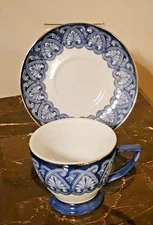 Bombay Company Arabesque Tile Cobalt Blue And White Tea Cup  with Platinum Rims