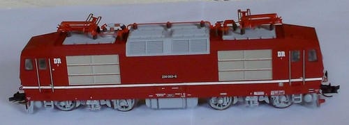 4achsige E-Lok BR 230 (" Knödelpresse ") der DR für TT (TT-1107) | Zustand: Neu