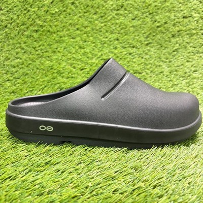 OOFOS OOcloog Clog Mens Size 10 Black Beach Outdoor Slip On Recovery Sandals