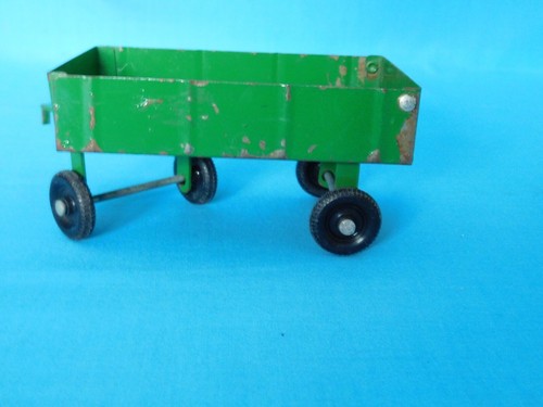 VINTAGE ERTL PRESSED METAL TOY GREEN FARM WAGON TRAILER FARM CHOPPER BOX CROPS - Picture 2 of 7