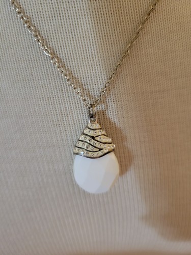 Vintage Segal 925 Segal Jewelry Necklace White Stone Pendant