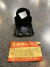 NOS Suzuki OEM Front Turn Signal Bracket 1980-1981 GS750 35670-45400
