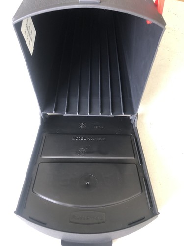 New Patriot Medium Capacity Rust-Proof Plastic Black, Post-Mount Mailbox - Picture 5 of 11