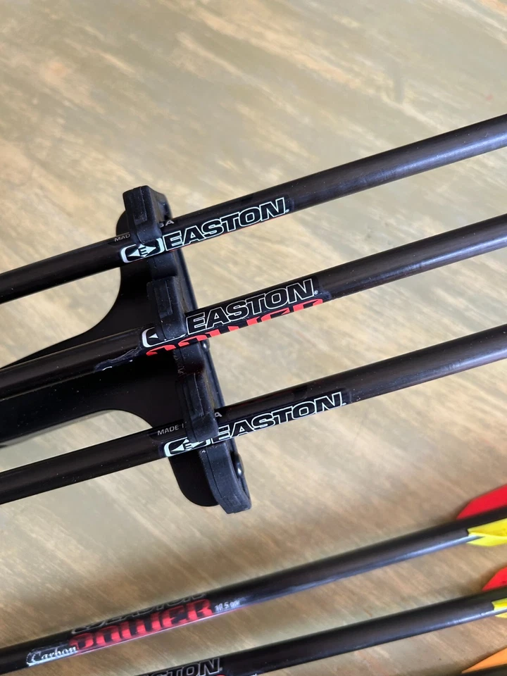 Lote de 8 pernos de ballesta Easton Carbon Power Headhunter de 20" Grizzly Broadhead Aljaba Foto 3 de 4