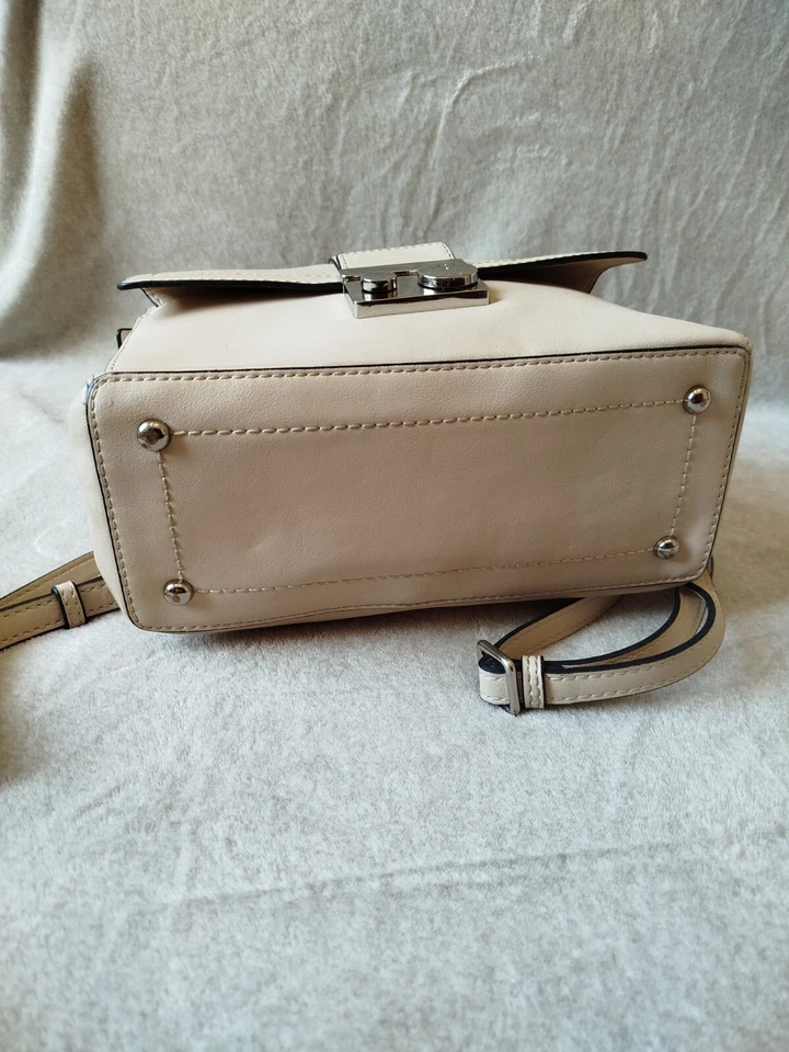 trussardi mochila mujer beige Foto 3 de 4