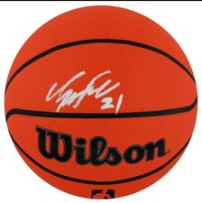 Dominique Wilkins Rookie Cards and Autographed Memorabilia Guide 21