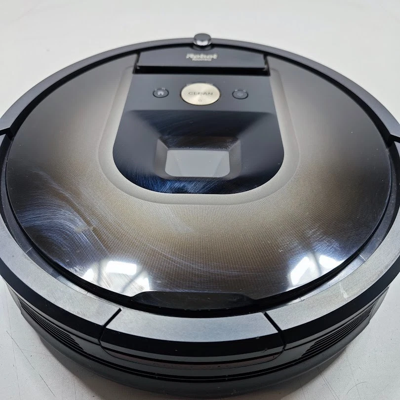 iRobot Roomba 980 Robot Vacuum Cleaner - For Parts - Image 2 of 4
