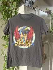 Def Leppard T-shirt size small