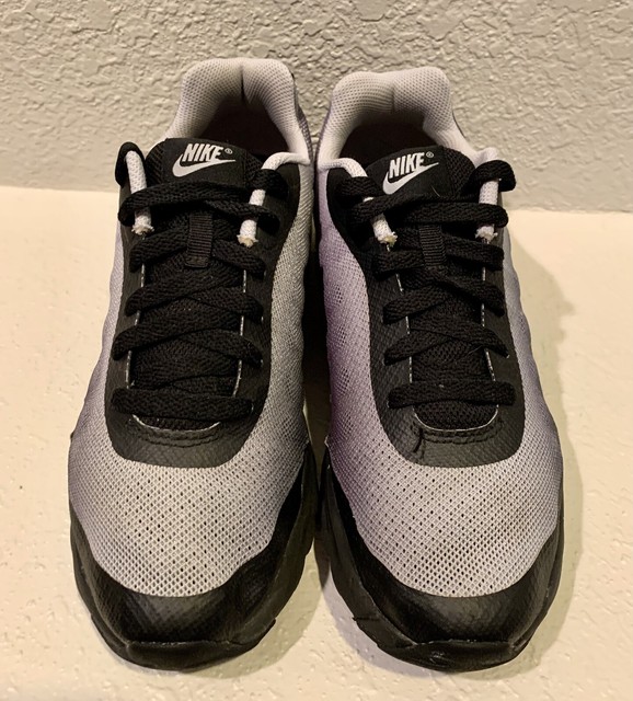 Nike Air Max Invigor Print Trainers 