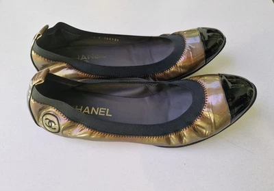 Ballerines Chanel cuir verni kaki noir 🐈⬛ T.40 Chanel shoes 40 - Photo 1/4