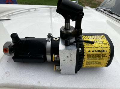 Power-Packer  AU1340415 PUMP  Semi Tractor Cab  lift NEW