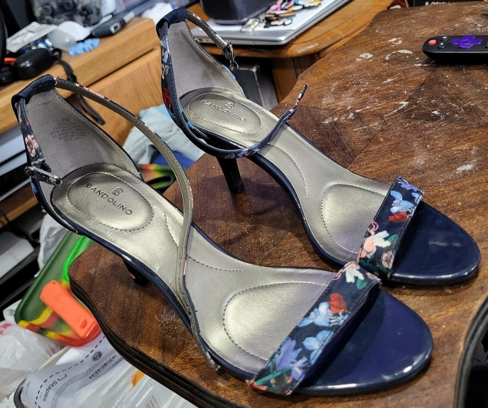 Zapatos Bandolino Florales Alta Curación (talla: 8) Foto 2 de 4