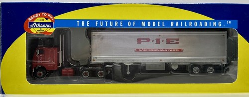 Camión de remolque HO Athearn 91092 P-I-E Freightliner cabina tractor y 40’ | Condition: Used