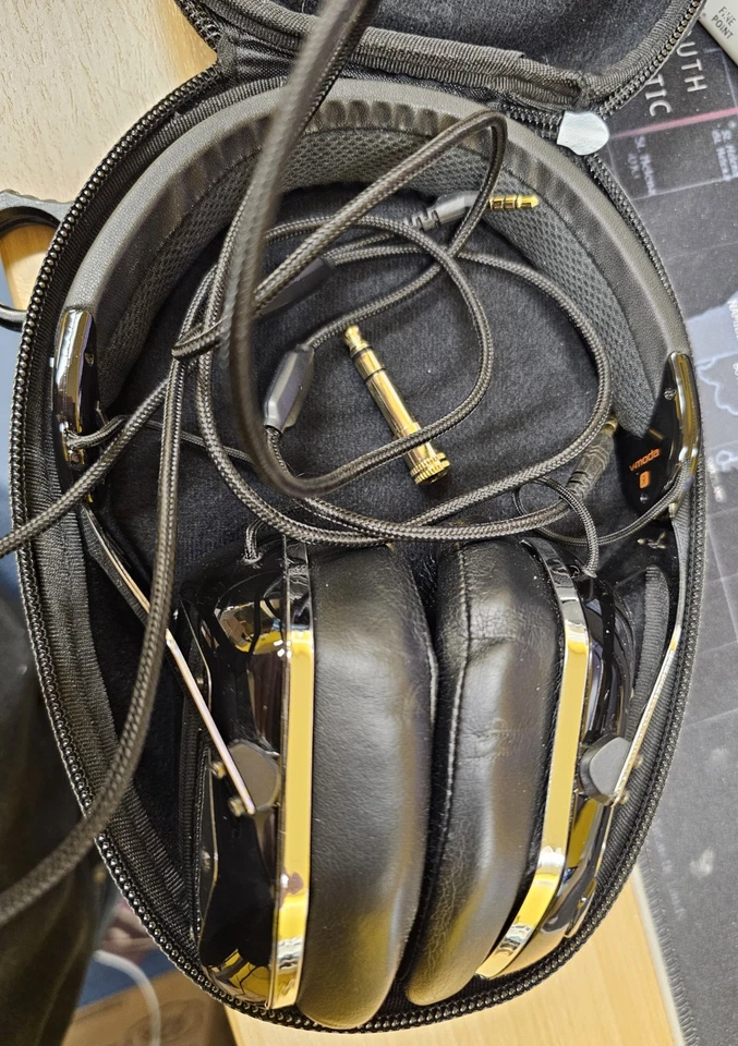 V-MODA Crossfade Wireless Over-ear Headphones - Phantom Chrome - Image 2 of 4