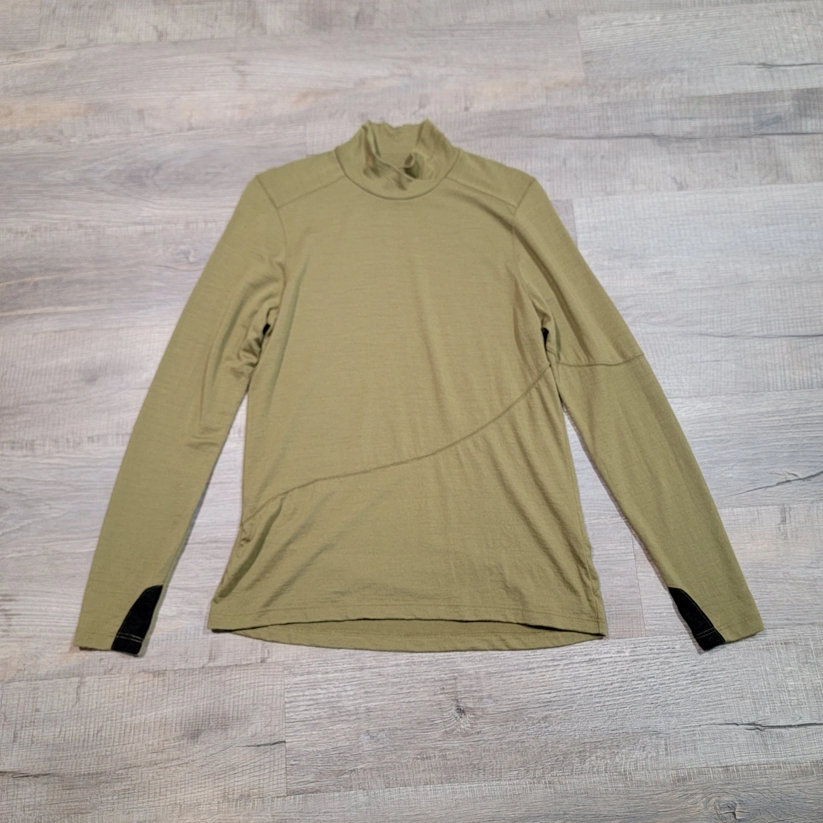 IBEX Womens Zque Certified Merino Wool Base Layer Size Large Green Mock Neck