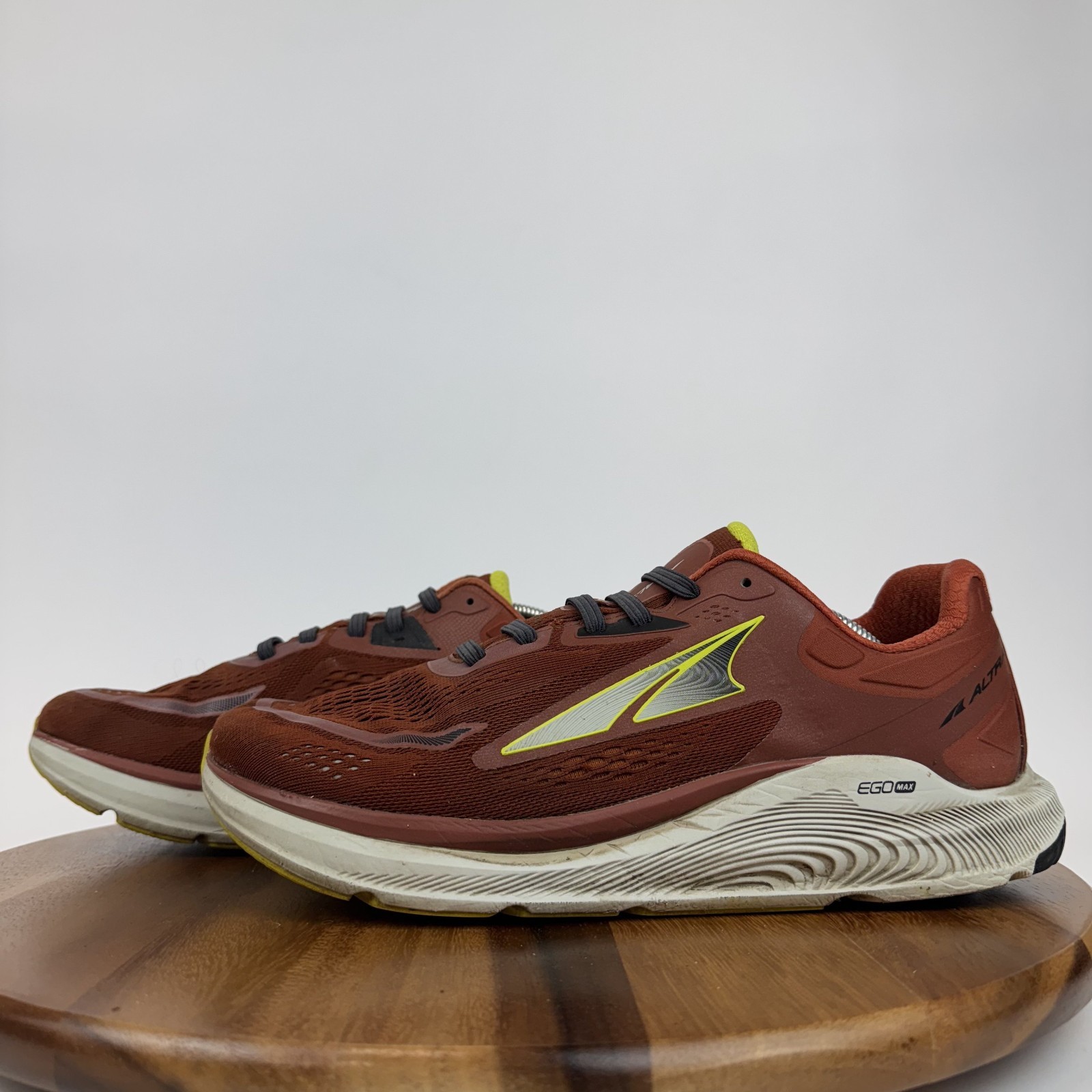 SAOLA Scarpe sneakers uomo Altra Paradigm 6 rosse atletiche corsa su strada taglia 12 M ottime condizioni