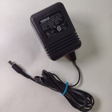 Yamaha PA-3B AC Power Adapter 12V 700mA Keyboard Charger Genuine OEM
