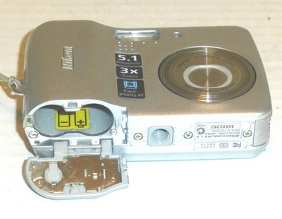 Nikon Coolpix L3 5.1MP 3x Optical Zoom 2