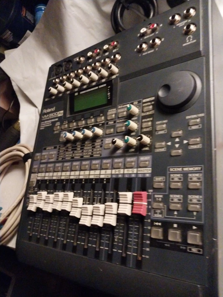 Roland VM-3100 Pro V-Mixing Station 24 bit 20 Channel  MIDI w adapter And Plug - Image 3 of 4
