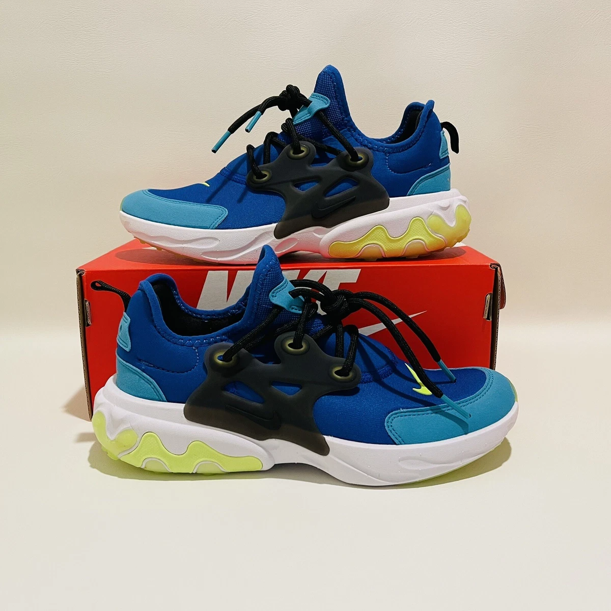 Nike presto react shop black and white