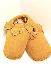Minnetonka Moccasin Ankle Boots Baby 6 Brown Suede Classic Fringe Softsole
