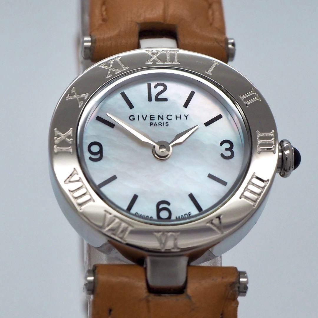 Authentic GIVENCHY women's shell silver white wat… - image 7