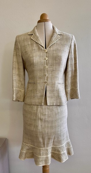 EUC Kasper Beige Tweed Skirt Suit US 2P