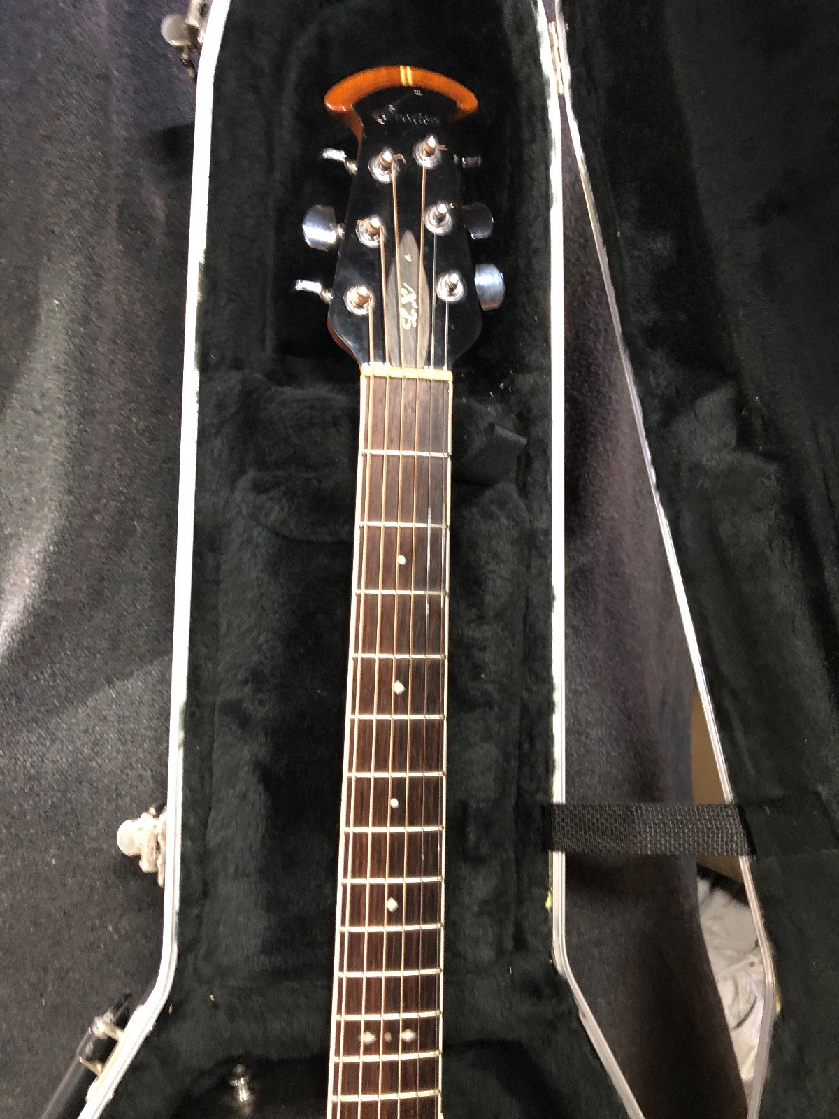 Ovation 1771 LX Pro Series (Cutaway)