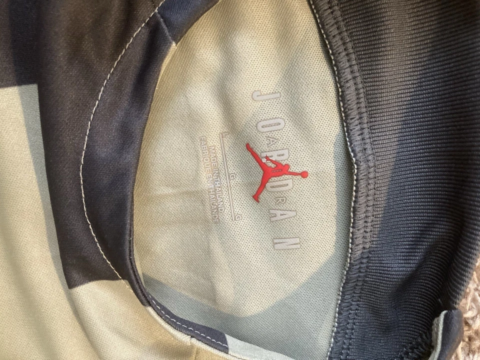 Camiseta deportiva Paris Saint-Germain para niños L 12-14 Nike Jordan Academy tercera prepartida  Foto 3 de 4