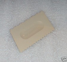 Tupperware Gadget Cake Decorator Hazelnut Tan Beige New Vtg NOS