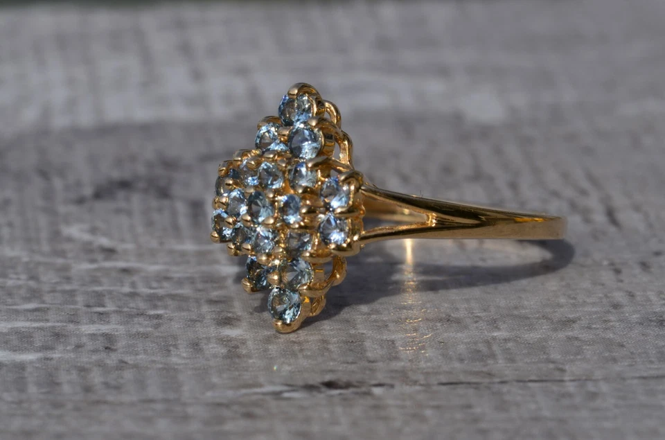 Anillo racimo topacio vintage en oro amarillo Foto 4 de 4