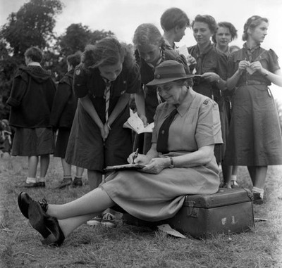 Lady Baden Powell visiting Guides de France gathering park of Ch�t- Old Photo 7
