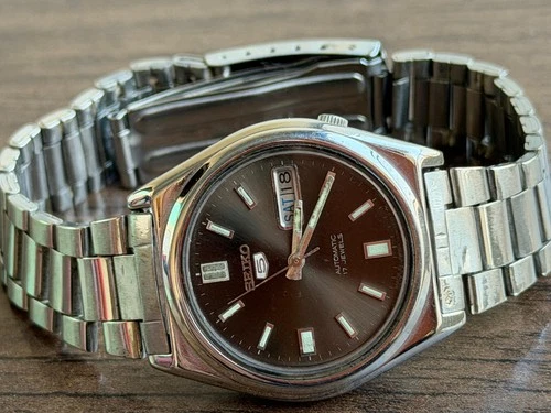 Vintage Seiko 5 Automatic 17 Jewels Mens Silver Dial 7009-8211 Spares/Repair(43)