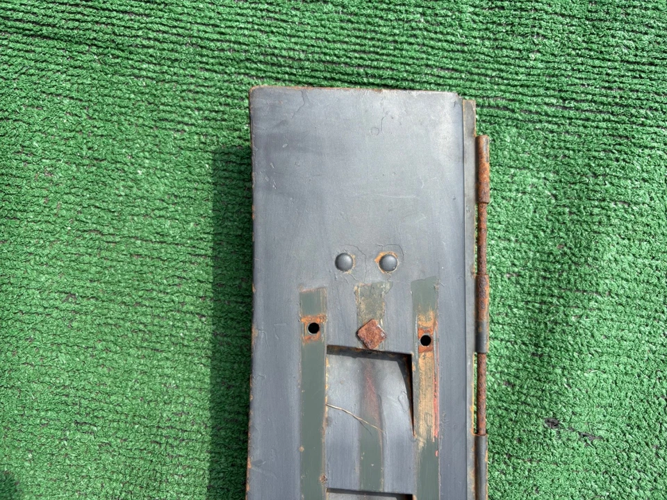 1941 1942 1946 Chevrolet truck hood side with handle drivers side 41 42 46 - Image 2 of 4