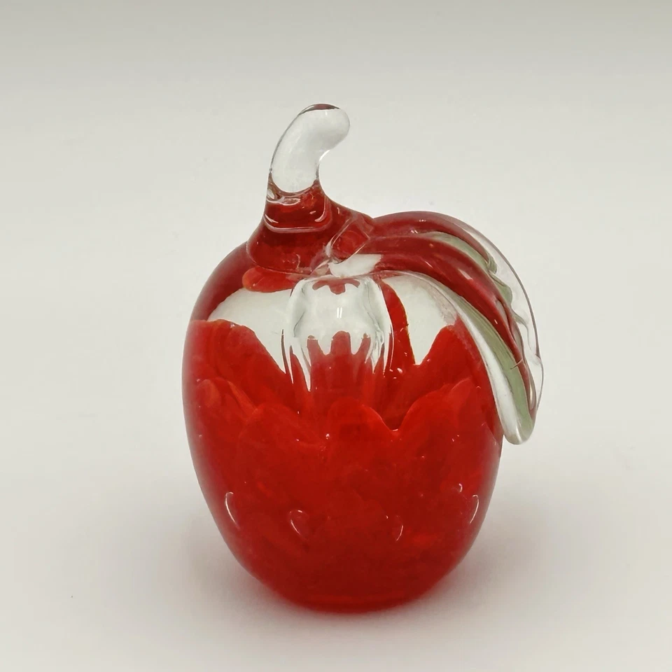 PISAPAPELES JOE ST CLAIR ROJO CON HOJA DE CRISTAL Y TALLO 4" de alto Foto 3 de 4