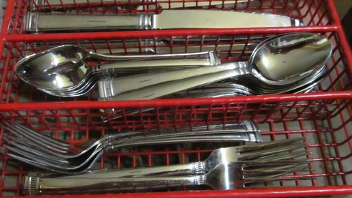 *40 PCS REED & BARTON WINTHROP RARE Glossy 18/8 Stainless Flatware - Picture 4 of 7