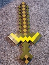 Mattel Minecraft 2 in 1 Transforming Gold Ore Sword Pick Axe 2014 Pickaxe EUC