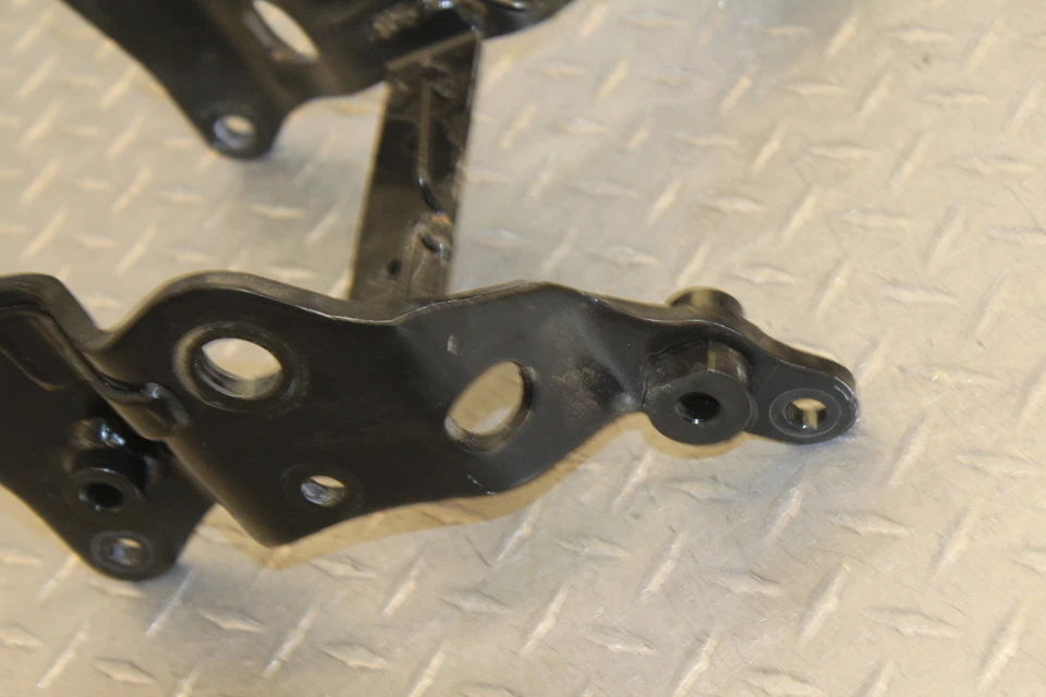 Honda Sabre 1300 VT1300CS 2010 soporte de motor montaje Foto 2 de 4