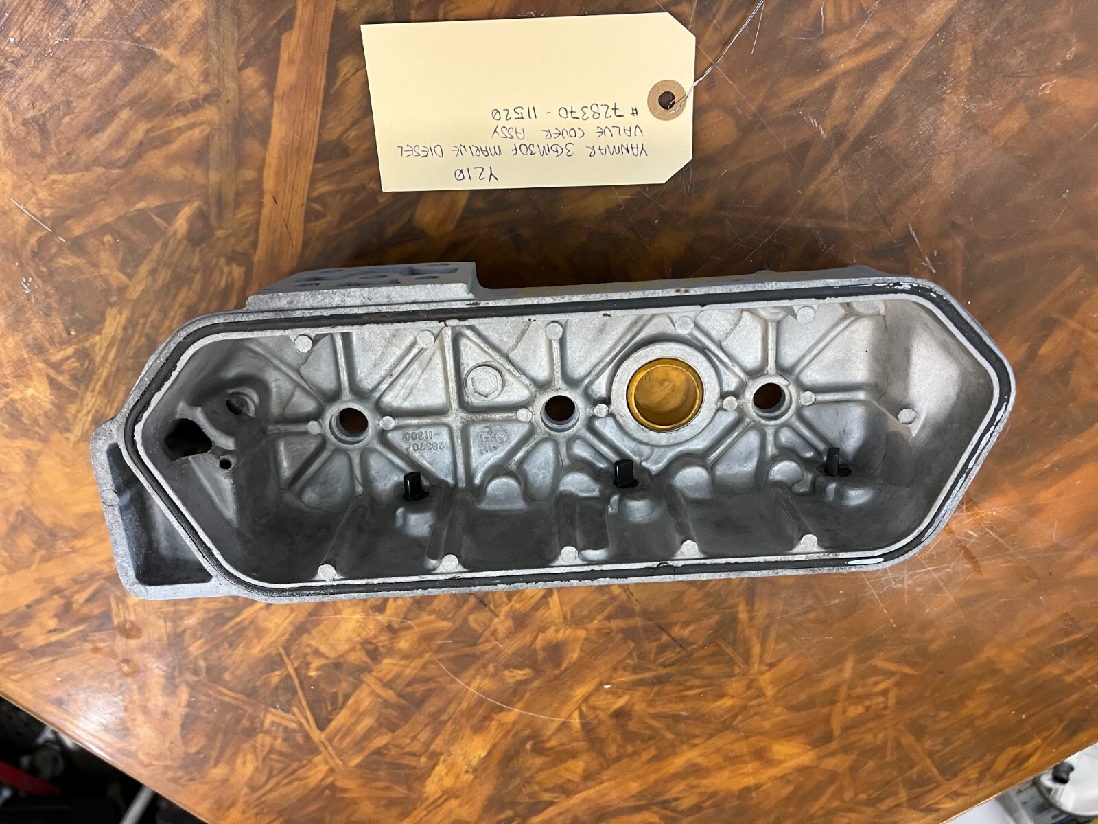 YANMAR 3GM30F MARINE DIESEL #728370-11520 VALVE COVER ASSY