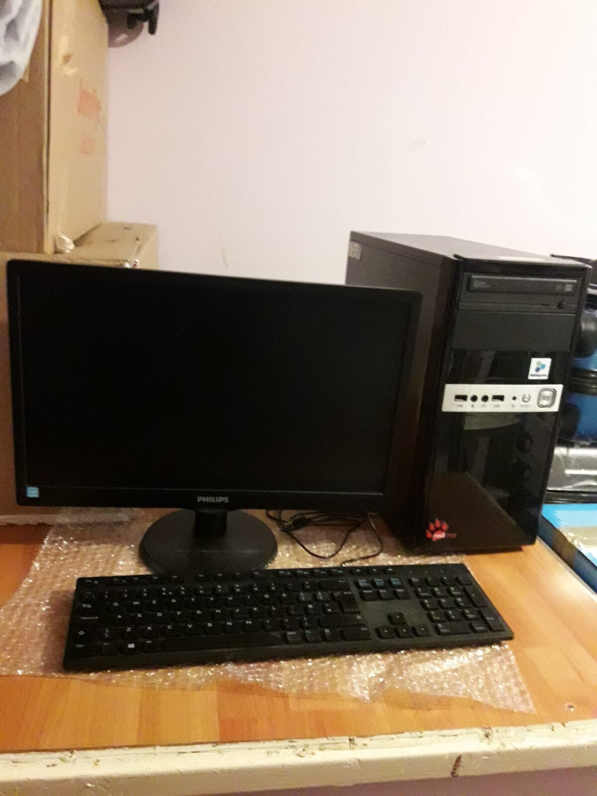 Picture 2 of 9